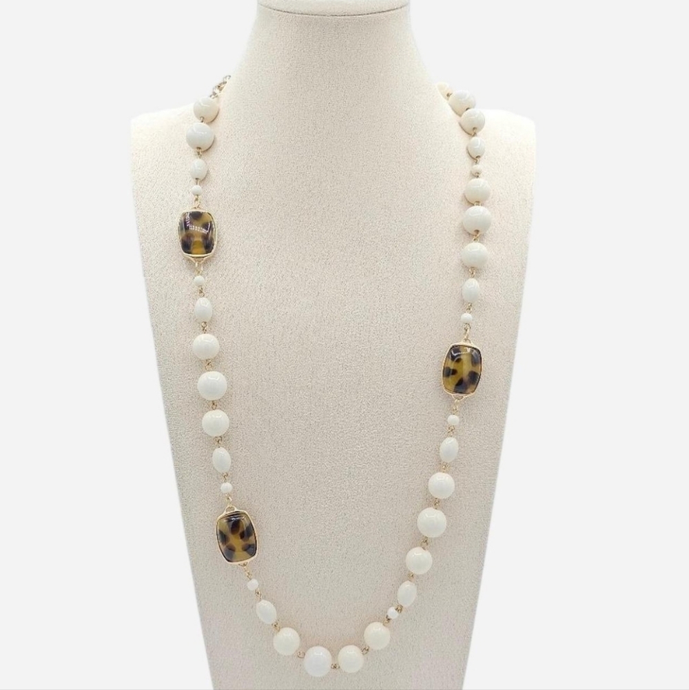 Chico's‎ Tortoise and Cream Beaded Necklace